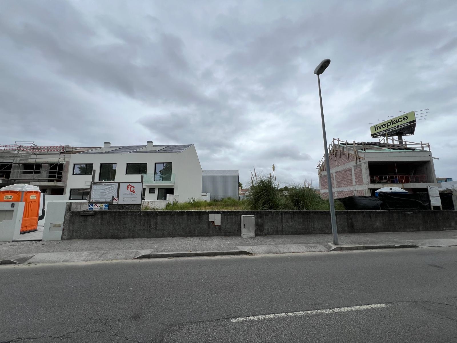 Lote de terreno urbano para construção c/ 407.30m2