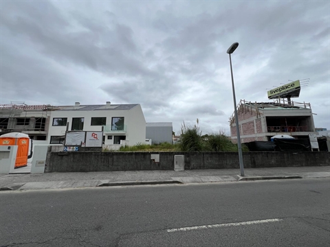 Lote de terreno urbano para construção c/ 407.30m2