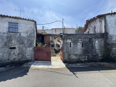 Moradia para Restauro em Faria, Barcelos