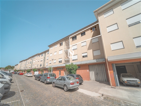 Apartamento T3 com 139 m² no centro de Barcelos, na Urbanização São José