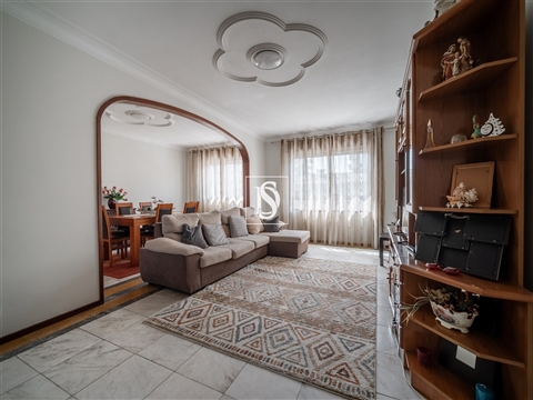 Apartamento T3 com 139 m² no centro de Barcelos, na Urbanização São José