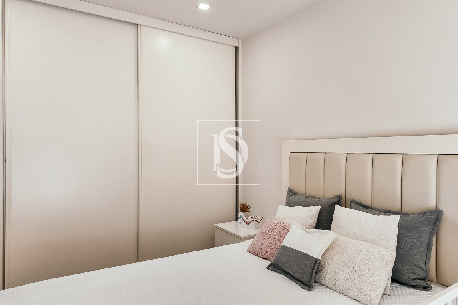 Apartamento T3 no centro de Vila Verde, com garagem fechada e duas frentes